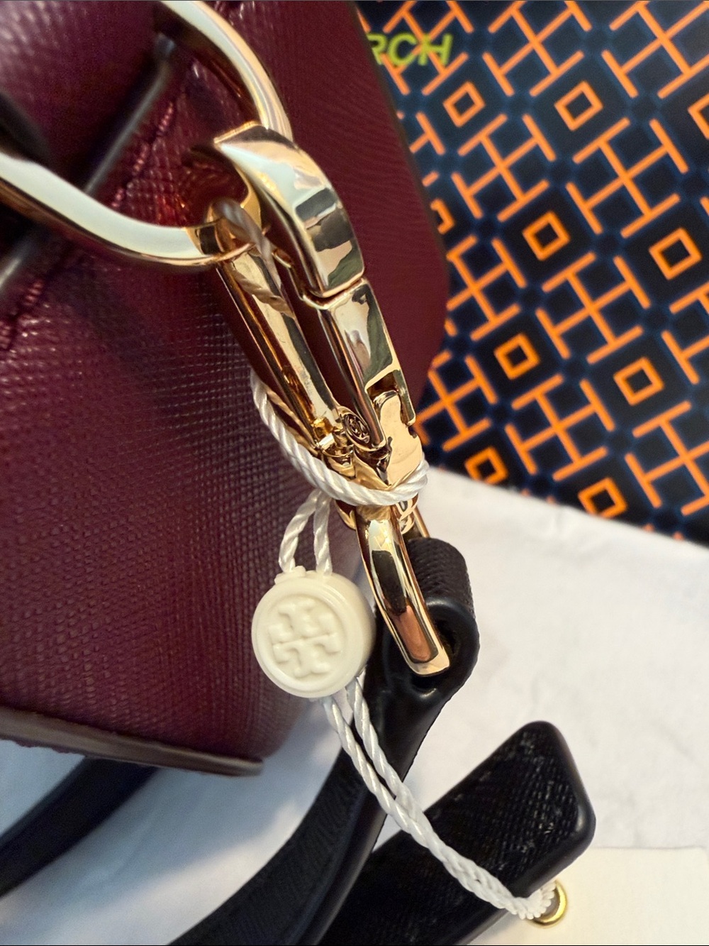 Tory Burch Emerson leather crossbody bag - Picture 10 of 11